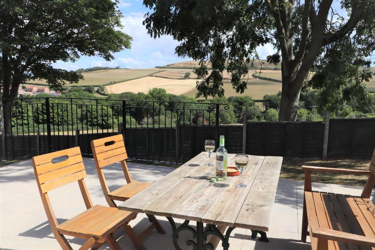 Hilltops Wroxall  Exterior photo